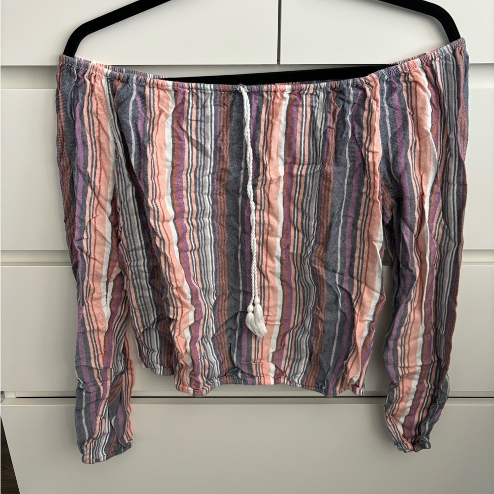 Off the shoulder long sleeve shirt